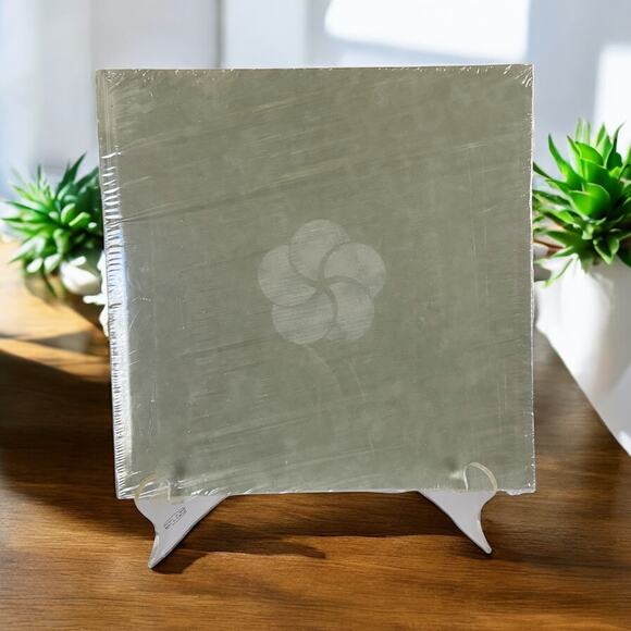 NEW Valleycrest 60 Years of Landscape Garden Projects 2009 Coffee Table Book - Picture 1 of 5